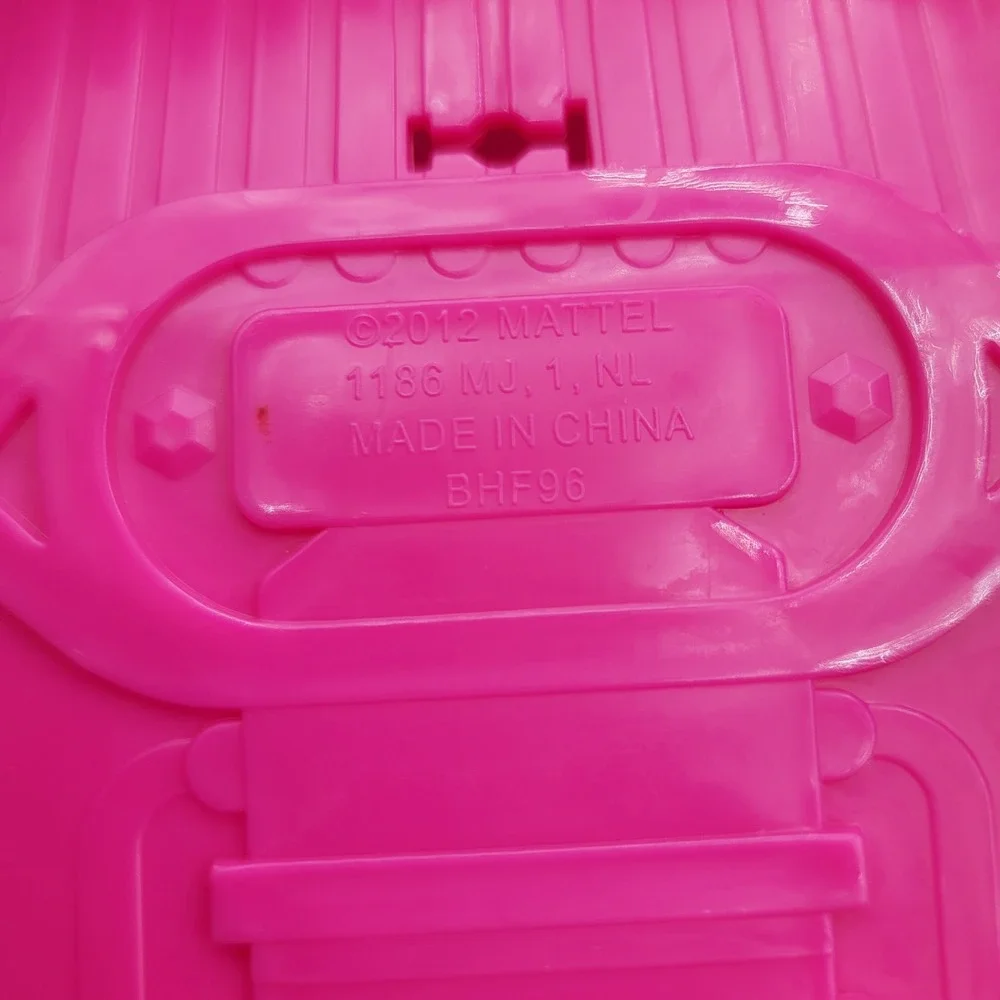 Mattel Barbie Glam Getaway Pink Jeep Wrangler Vehicle 2012 BHF96 Off-Road Car
